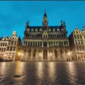 A Midi - Grand Place Brussels