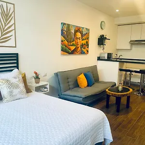 https://edificio-vanessa-24-studios.quintano-roohotels.com